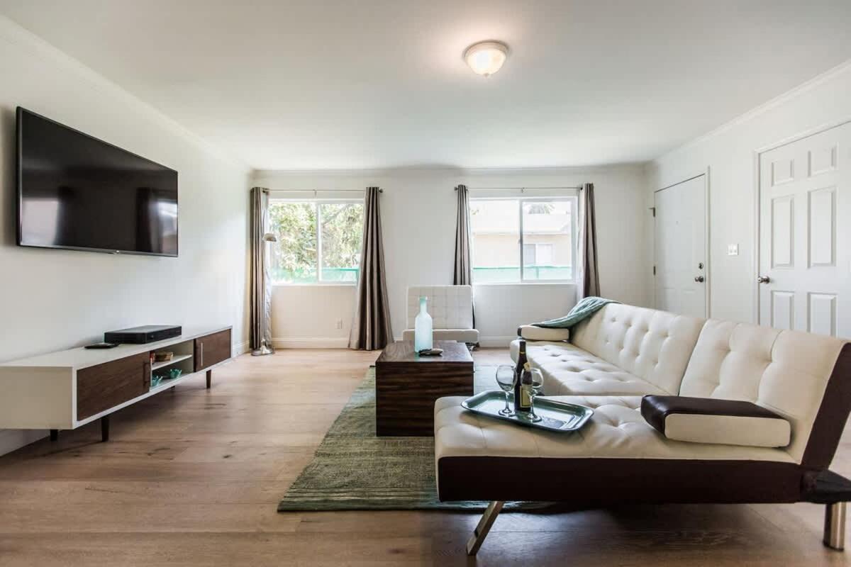 Holiday home Gated 6 Bedrooms Prime La